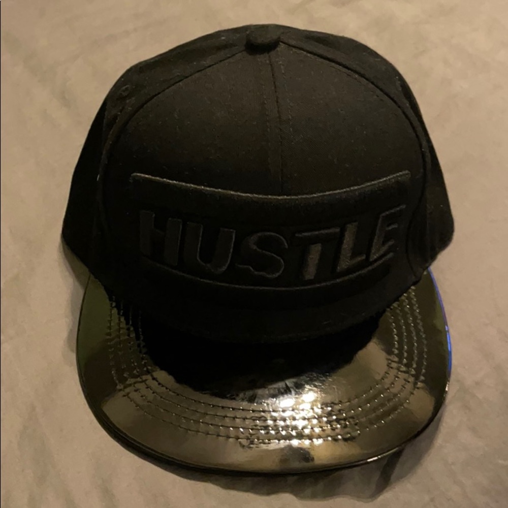 Hustle hat
